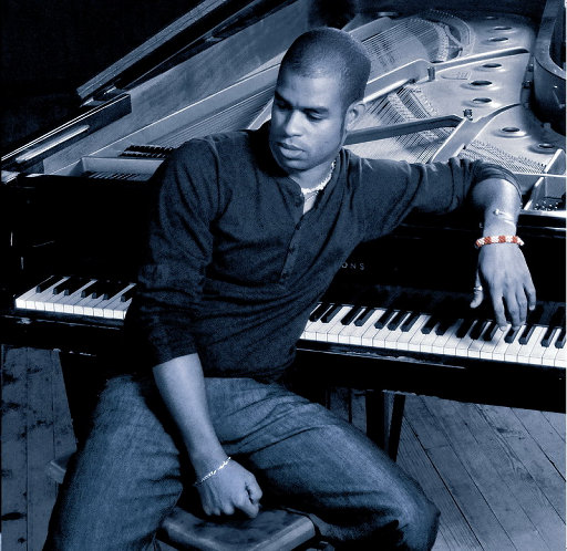 汤唯被揉到高潮下不了床漫画
